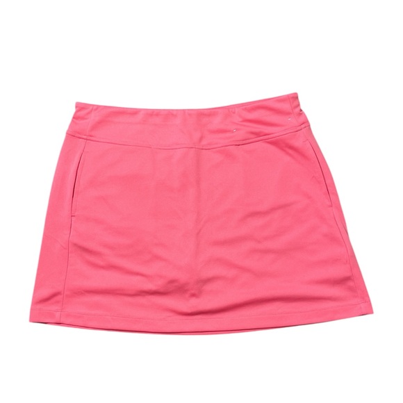 PGA Tour Dresses & Skirts - C3- PGA tour Gold athletic Women's Skirt w/built in shorts